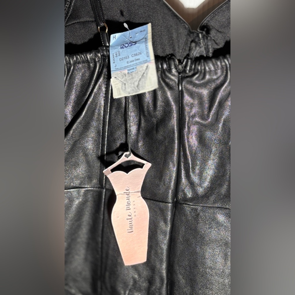 Haute Monde Shimmering Black Dress - Picture 4 of 5